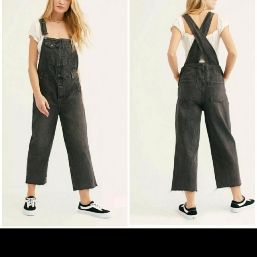 WE THE FREE Boyfriend Black Overalls Denim Vintage look Size 31
